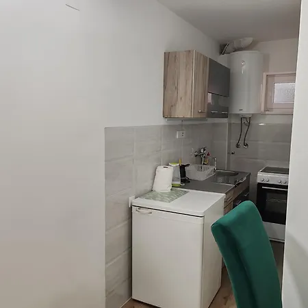 Stan Na Dan Ema 1 아파트 발제보