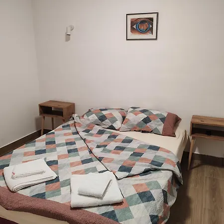 Stan Na Dan Ema 1 아파트 발제보